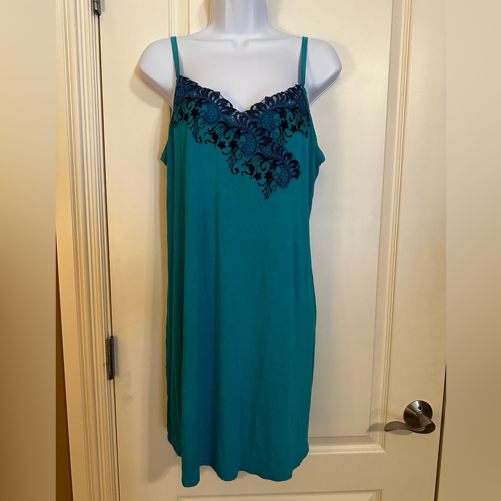 Soma chemise size medium